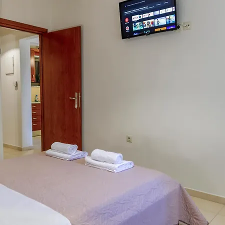 Apartment Dictamus *